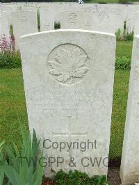 Etaples Military Cemetery - Fletcher, Henry Robert Cullum